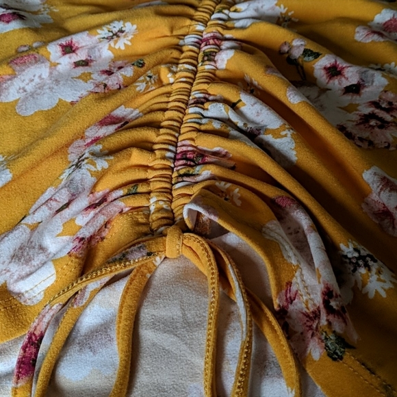 Top - Picture 2 of 3